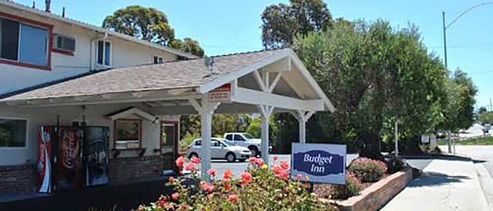 Entrance to the Budget Inn San Luis Obispo, California