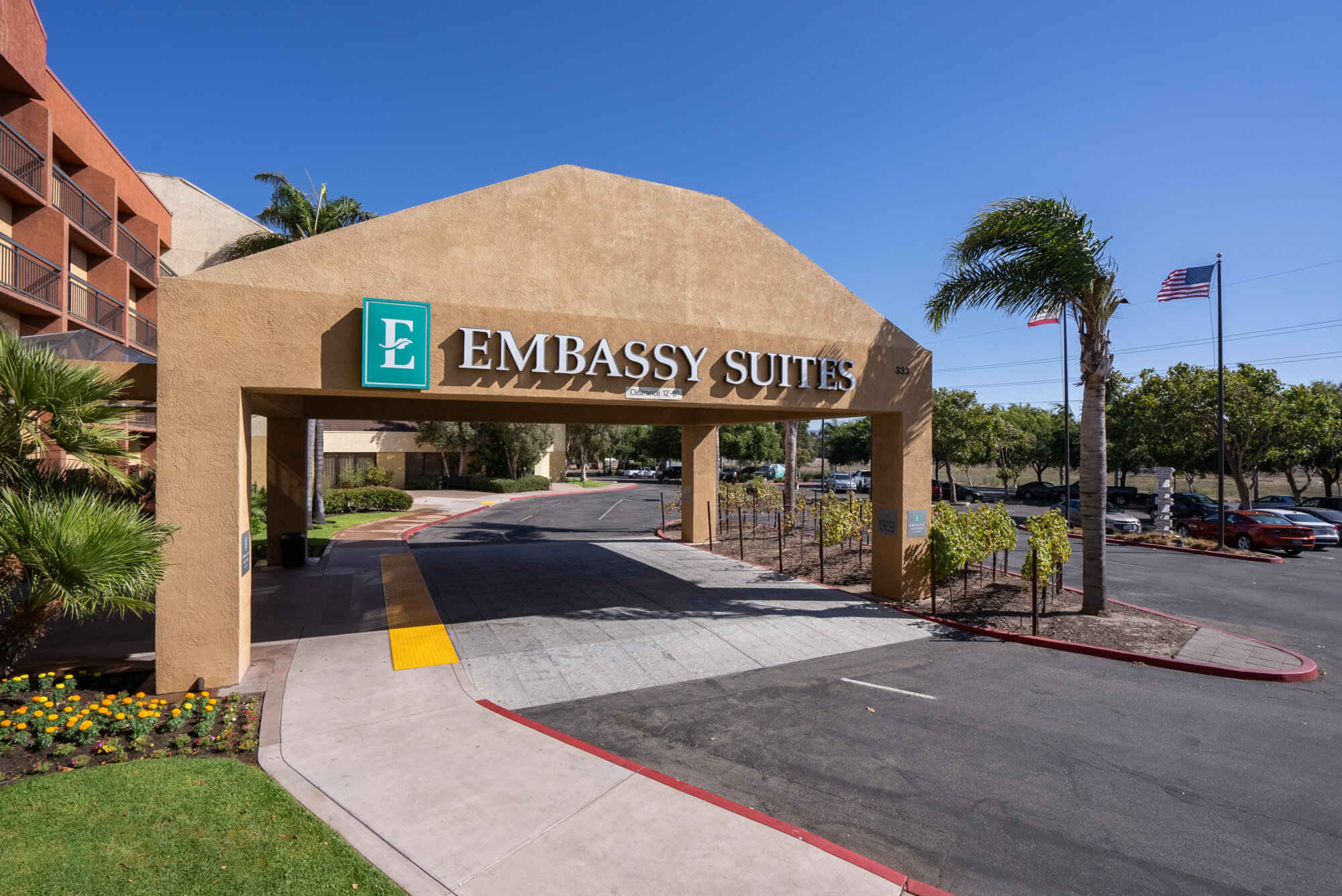 Embassy Suites Hotel | Robins & Morton