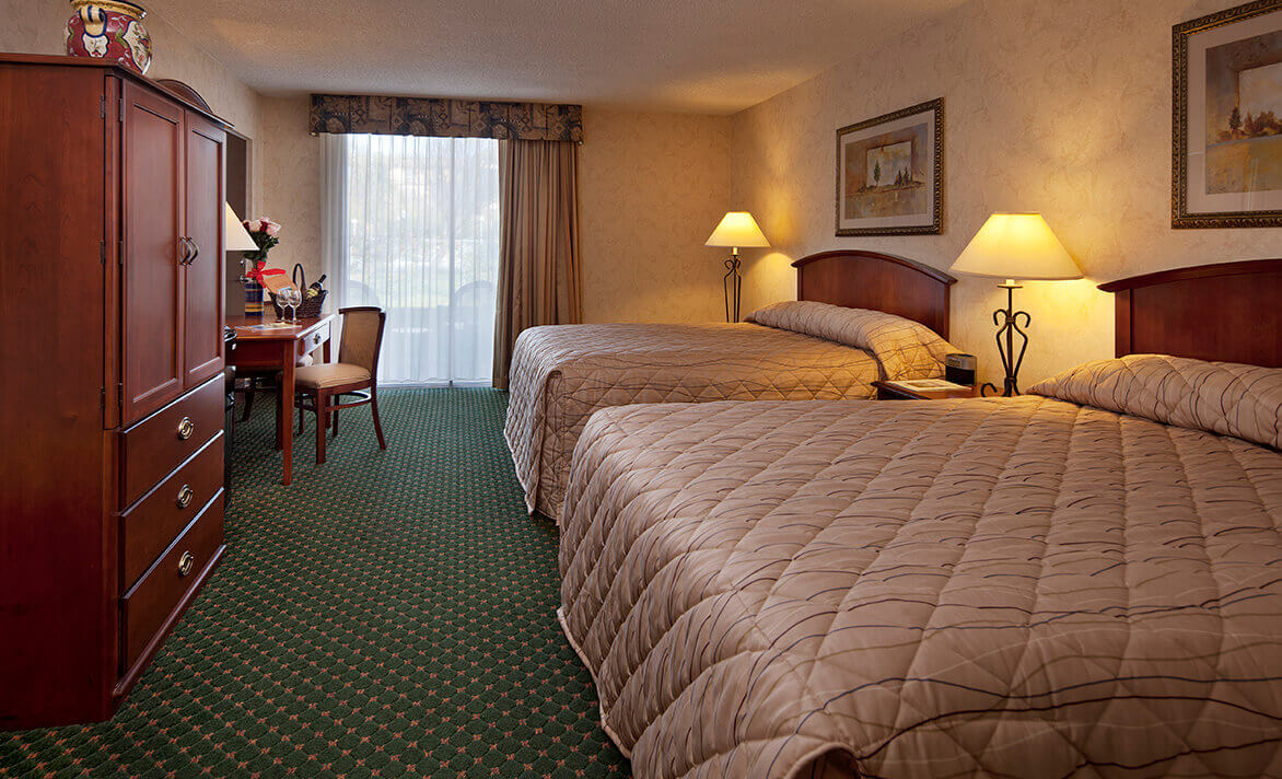 Double bedroom at Rose Garden Inn