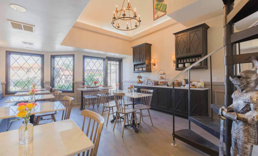 Dining room and breakfast area of San Luis Creek Lodge