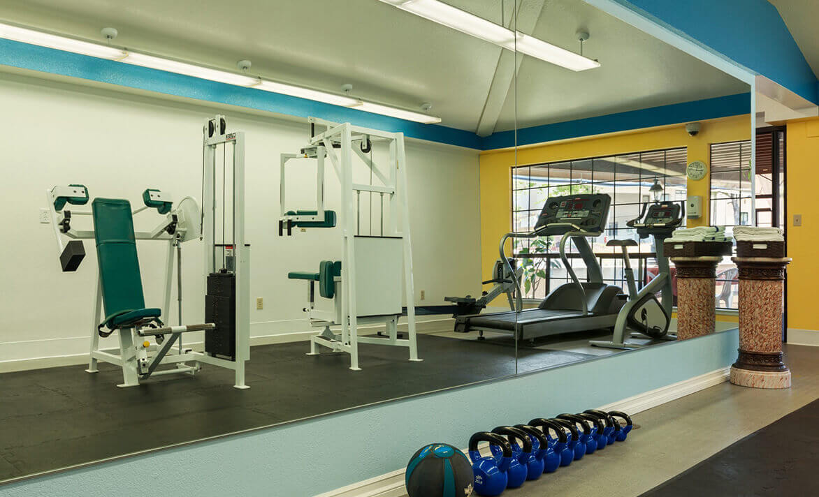 Fitness center at Sands Inn & Suites