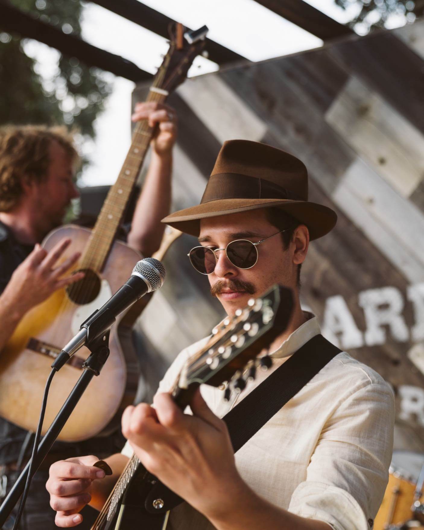 Luna Live with Shawn Clark Family Band