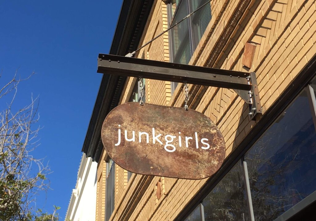 Junk Girls Sign