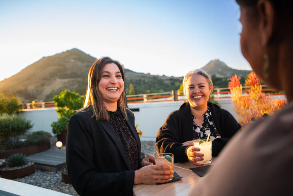 Ladies-having-drinks-on-a-rooftop-bar