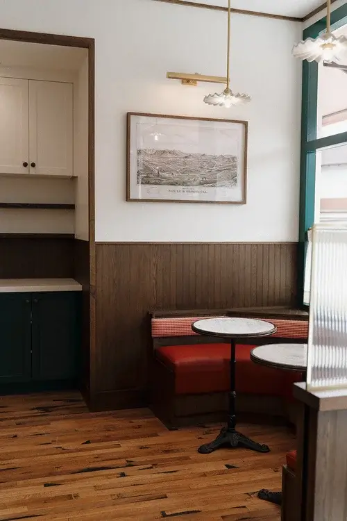 bench-inside-Splendor